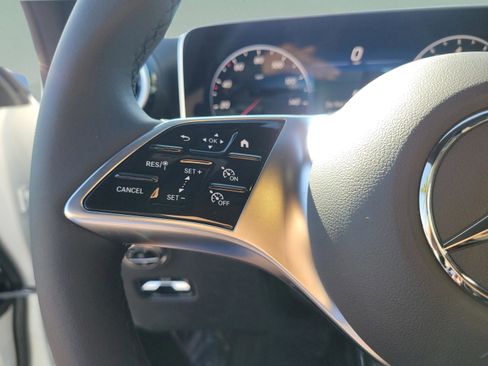 Used 2026 Mercedes-Benz GLC 300 GLC 300 image 27