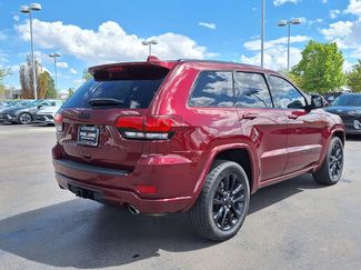 Used 2021 Jeep Grand Cherokee Laredo X AWD/4WD video 3