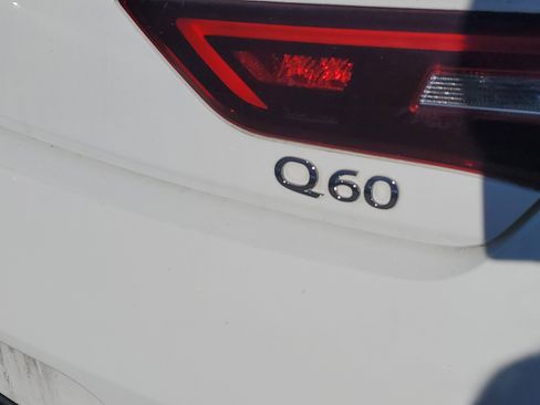 Used 2017 INFINITI Q60 2.0t w/ Premium Plus Package 2.0T image 8