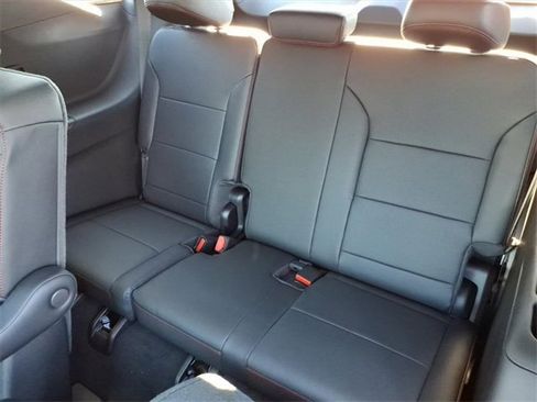 New 2026 Chevrolet Traverse Z71 w/ Enhanced Driving Package image 10