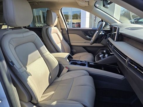 Used 2022 Lincoln Corsair Reserve w/ Equipment Group 201A image 21