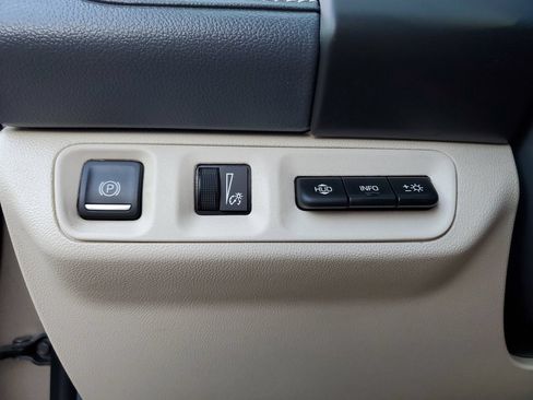 Used 2023 GMC Acadia Denali w/ Denali Technology Package FWD image 29