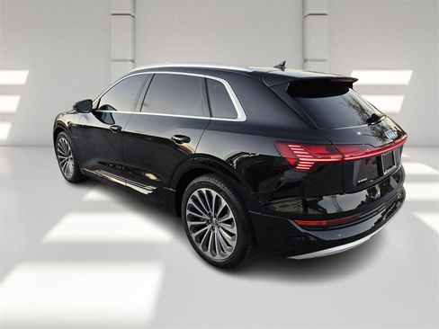Used 2019 Audi e-tron Prestige image 6