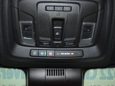 Used 2022 Chevrolet Silverado 1500 High Country image 44