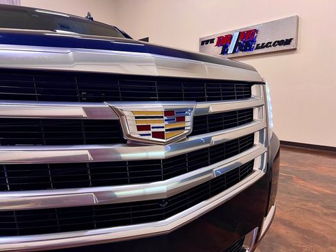 Used 2018 Cadillac Escalade ESV Premium Luxury AWD/4WD image 42
