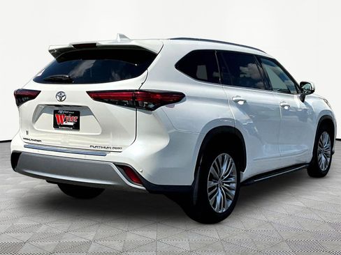 Used 2021 Toyota Highlander Platinum AWD/4WD image 6