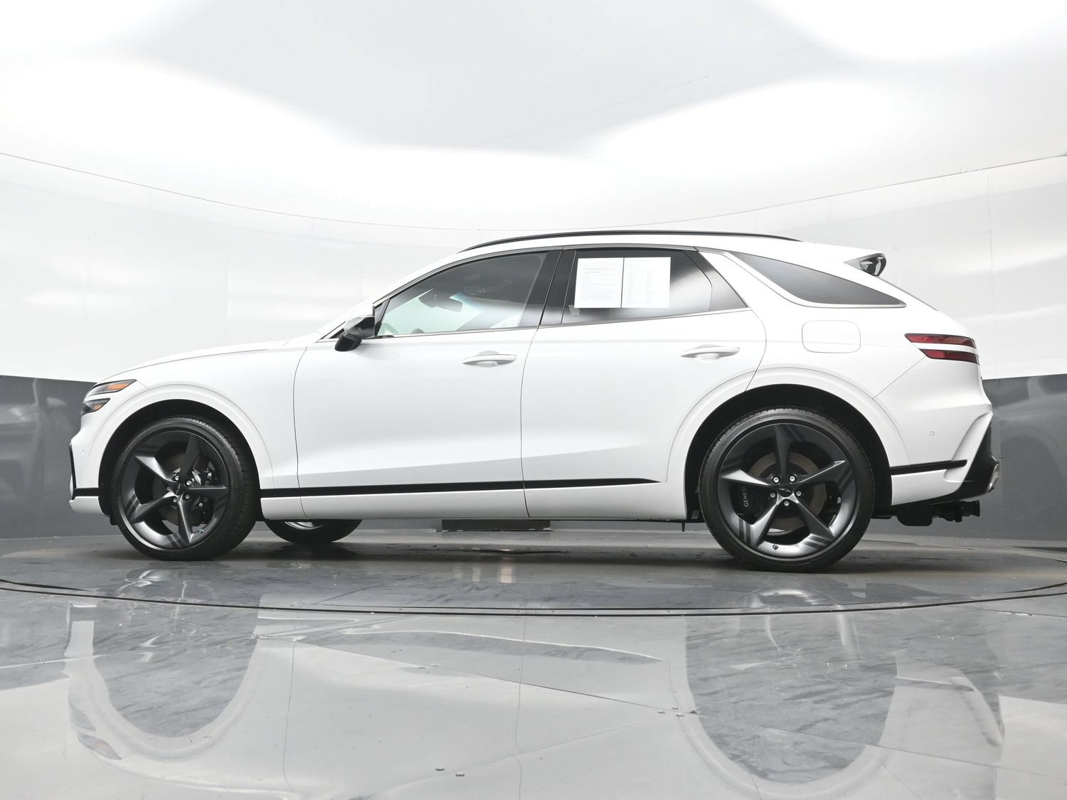 Used 2026 Genesis GV70 2.5T Sport Prestige w/ G1 Accessory Package AWD/4WD image 29