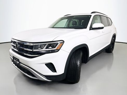 Used 2023 Volkswagen Atlas SE w/ Panoramic Sunroof Package AWD/4WD image 3