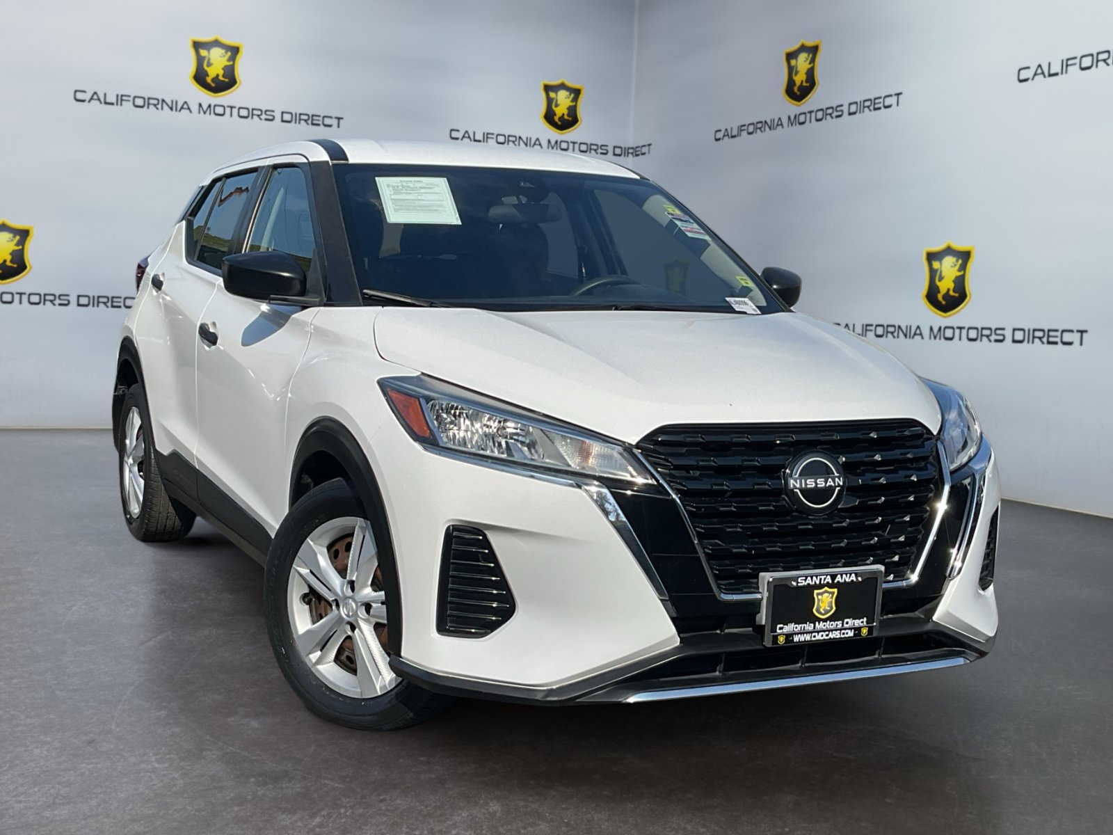 Used 2022 Nissan Kicks S FWD image 3