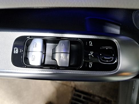 Used 2026 Mercedes-Benz GLC 300 4MATIC image 29