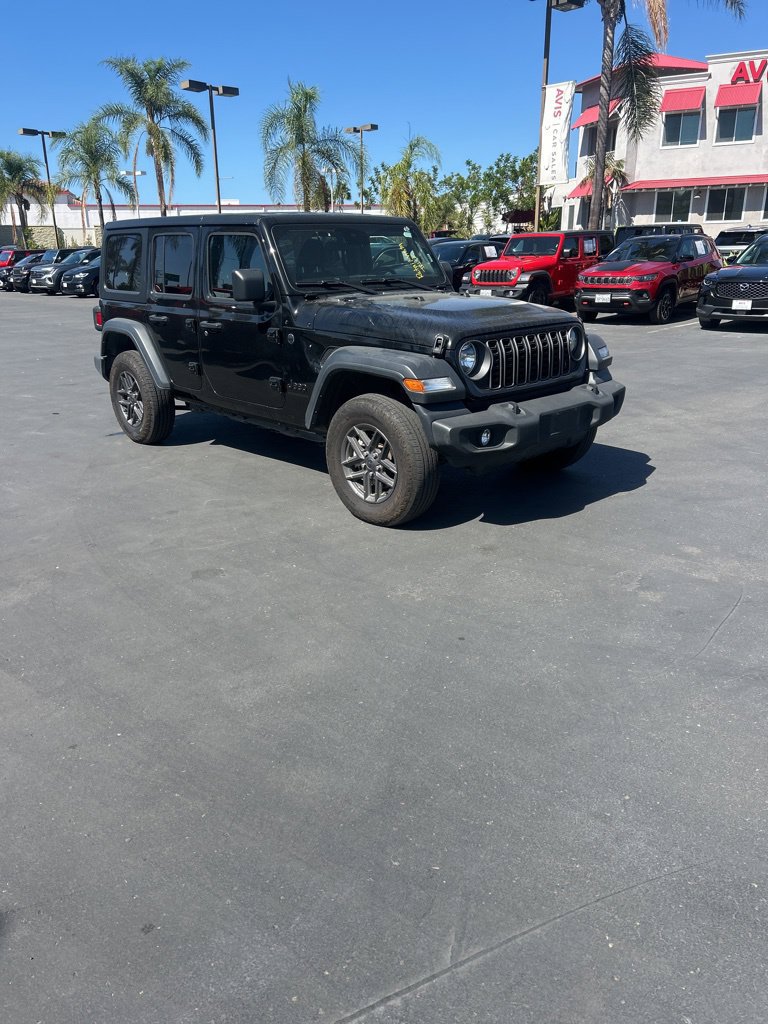 Used 2025 Jeep Wrangler Unlimited Sport AWD/4WD image 5
