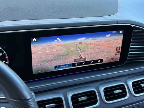 Certified 2023 Mercedes-Benz GLS 450 4MATIC image 18