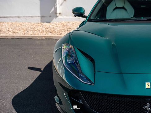 Used 2022 Ferrari 812 GTS RWD image 18