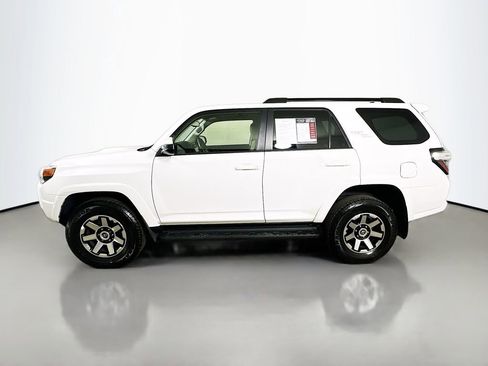 Used 2022 Toyota 4Runner TRD Off-Road AWD/4WD image 5