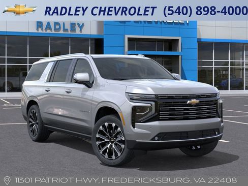 New 2026 Chevrolet Suburban High Country image 7