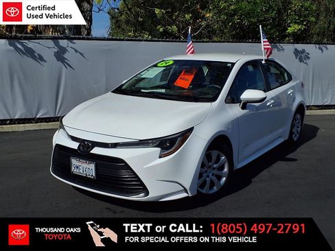 Certified 2024 Toyota Corolla LE image 1