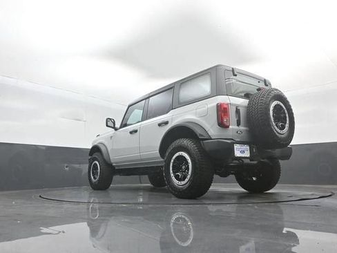 New 2026 Ford Bronco 4-Door w/ Sasquatch Package AWD/4WD image 32