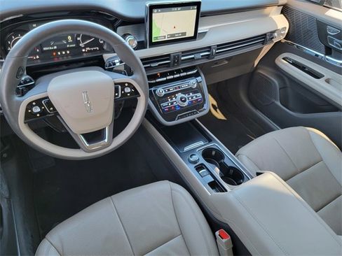 Certified 2022 Lincoln Corsair AWD w/ Premium Package image 38