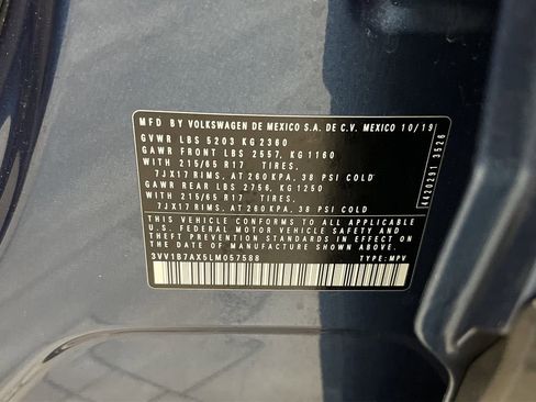 Used 2020 Volkswagen Tiguan S image 33