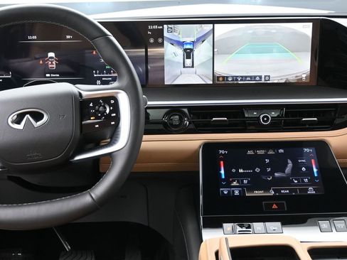 Certified 2025 INFINITI QX80 Luxe image 15