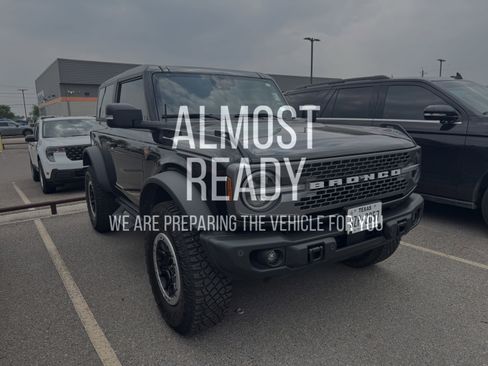 Used 2023 Ford Bronco Badlands AWD/4WD image 5