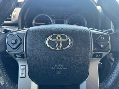 Used 2016 Toyota 4Runner SR5 AWD/4WD image 20