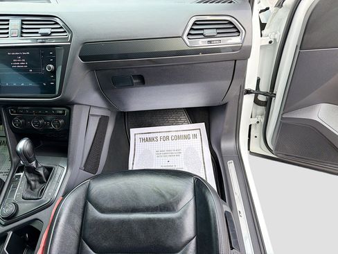 Used 2019 Volkswagen Tiguan SEL Premium AWD/4WD image 17