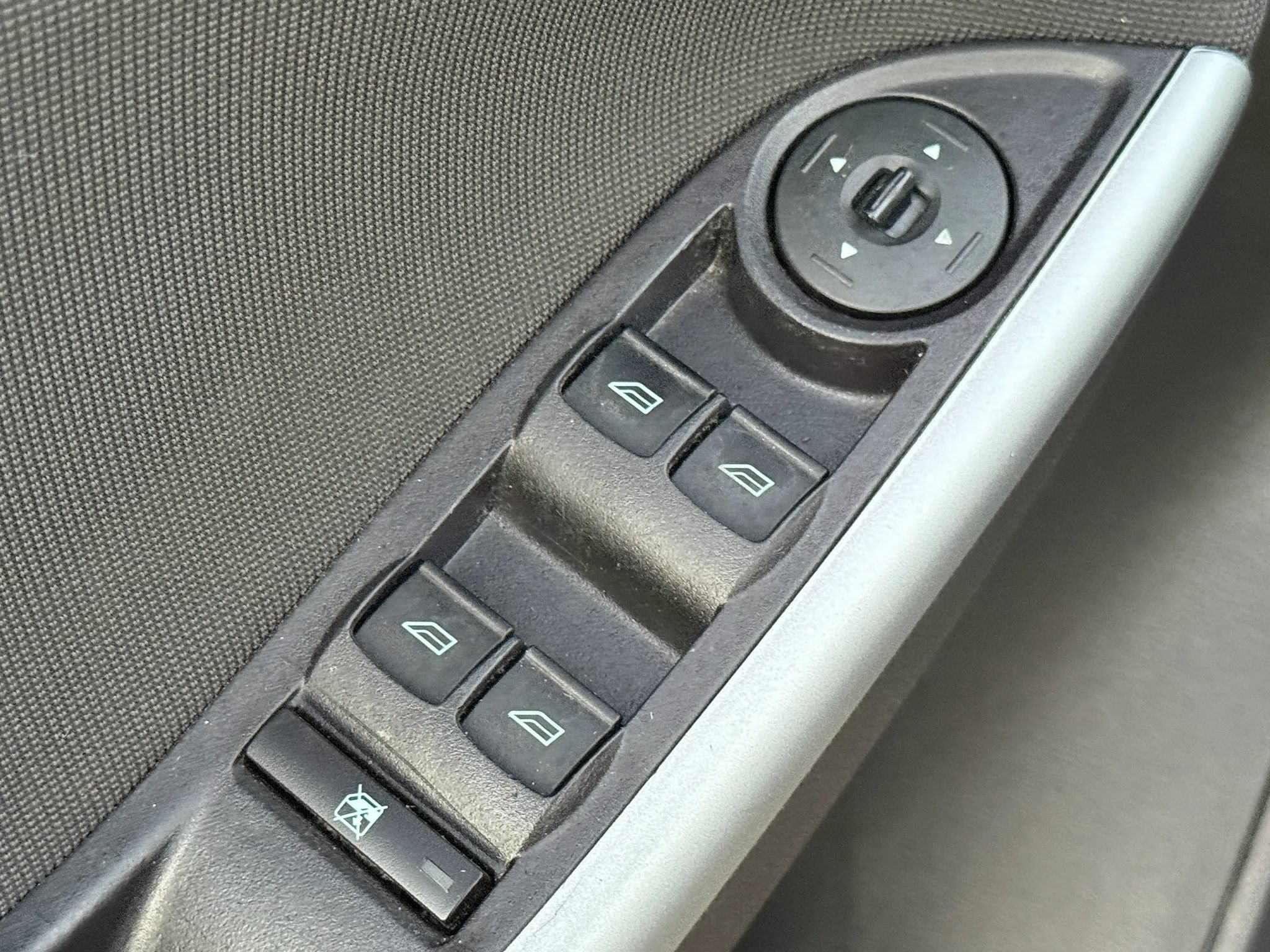 Used 2012 Ford Focus SE FWD image 23