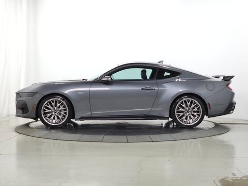 Used 2025 Ford Mustang GT Premium RWD image 5
