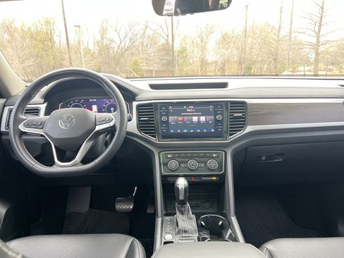 Used 2022 Volkswagen Atlas SE w/ Panoramic Sunroof Package image 27