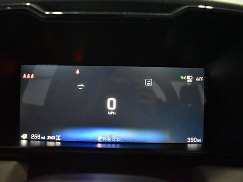Used 2026 Chevrolet Colorado ZR2 w/ Technology Package AWD/4WD image 19