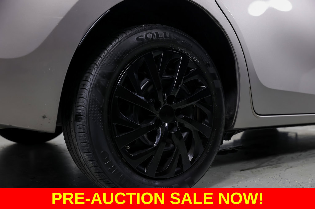 Used 2015 Toyota Corolla LE FWD image 7