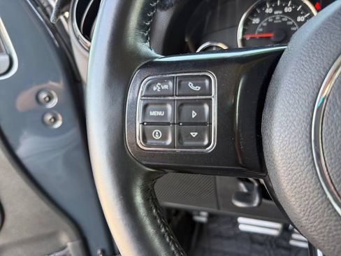 Used 2017 Jeep Wrangler Unlimited Sahara AWD/4WD image 25