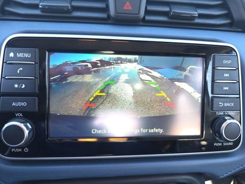 Used 2025 Nissan Versa SV w/ Trunk Package image 28