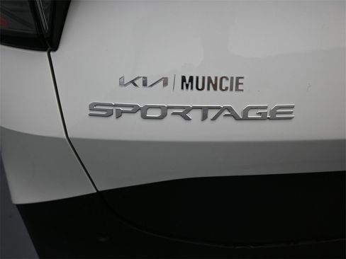 New 2026 Kia Sportage S image 10