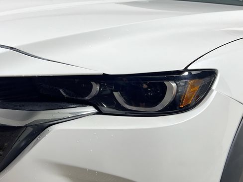 Used 2023 MAZDA CX-50 2.5 S w/ Preferred Plus Pkg image 12