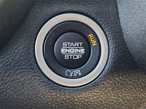 Used 2024 RAM 2500 Tradesman w/ Chrome Appearance Group image 16