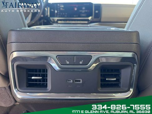 Used 2024 GMC Sierra 2500 SLT w/ SLT Premium Package image 27