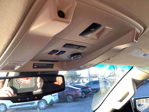 Used 2015 Chevrolet Suburban LTZ image 52