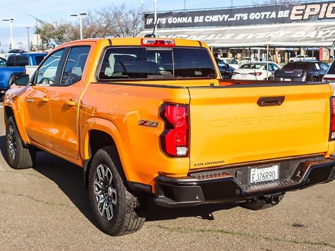 Used 2026 Chevrolet Colorado Z71 w/ Technology Package image 2