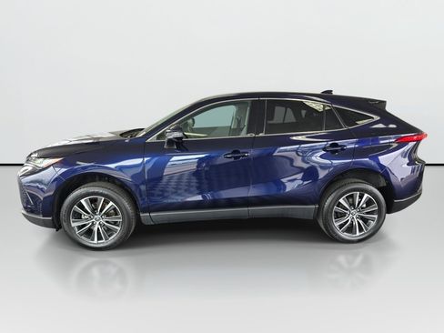 Used 2023 Toyota Venza LE AWD/4WD image 6