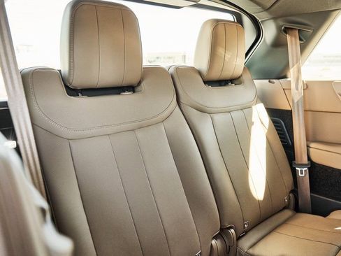 Used 2025 Land Rover Range Rover Long Wheelbase SE image 44