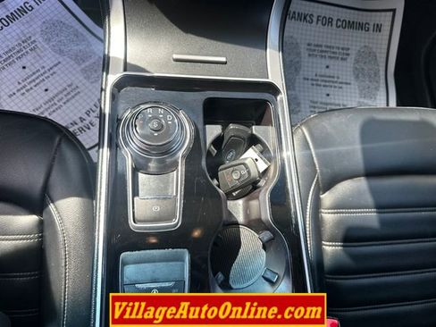 Used 2019 Ford Edge SEL w/ Equipment Group 201A AWD/4WD image 24