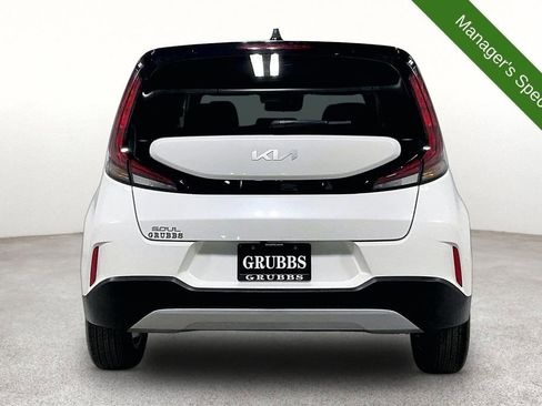 Used 2025 Kia Soul LX w/ LX Technology Package FWD image 5
