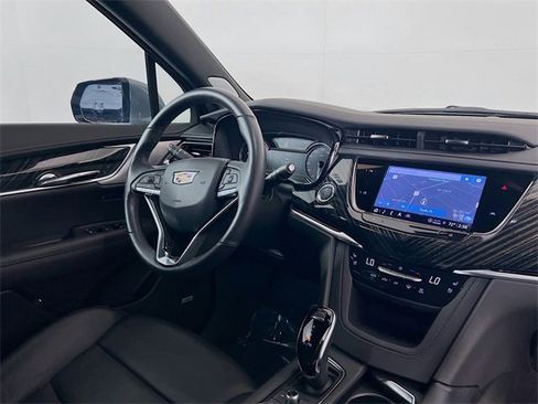 Used 2024 Cadillac XT6 Premium Luxury image 25