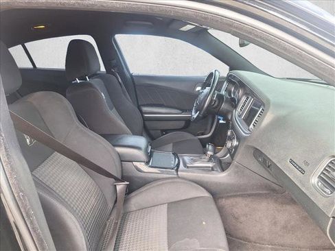 Used 2019 Dodge Charger Scat Pack w/ Dynamics Package RWD image 18
