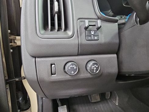 Used 2022 Chevrolet Colorado ZR2 AWD/4WD image 26