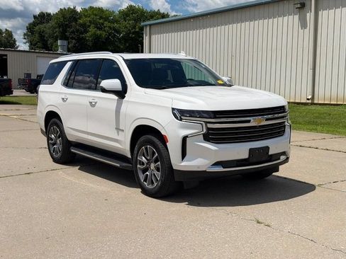 Used 2021 Chevrolet Tahoe LT w/ LT Signature Package AWD/4WD image 1