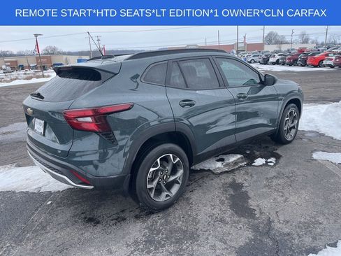 Used 2025 Chevrolet Trax LT w/ Driver Confidence Package image 8