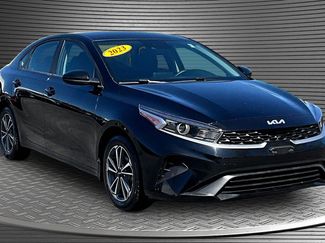 Used 2023 Kia Forte LXS FWD video 1